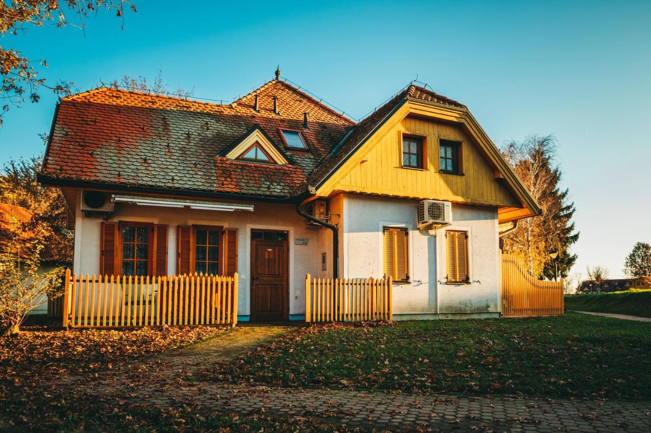 Sunny apartment Moravske Toplice Bagian luar foto
